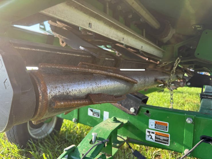 2014-john-deere-608c-image-9