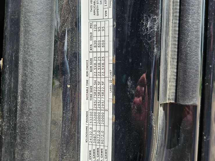 2018-peterbilt-579-image-58