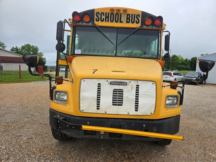 2005-freightliner-fs65-image-55