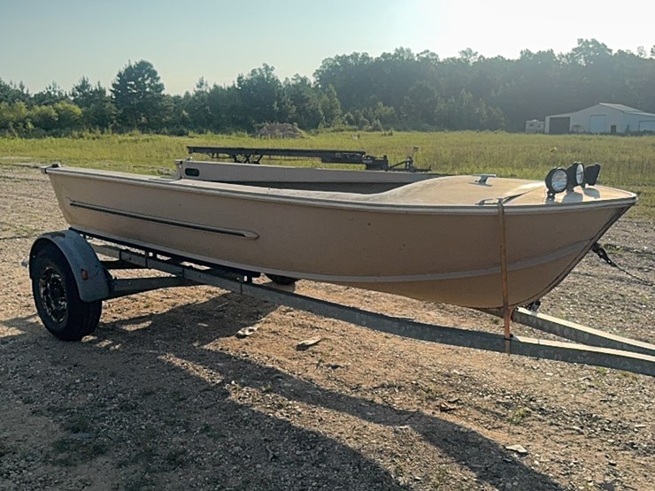 15-foot-boat-with-galvanized-trailer-image-12