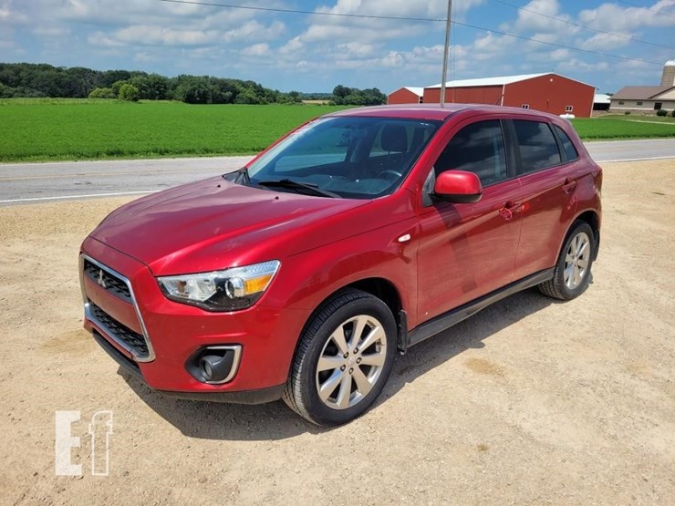 2015-mitsubishi-outlander-image-1