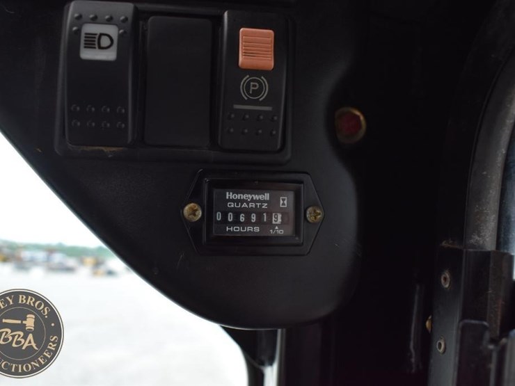 2016-takeuchi-ts50v-image-20