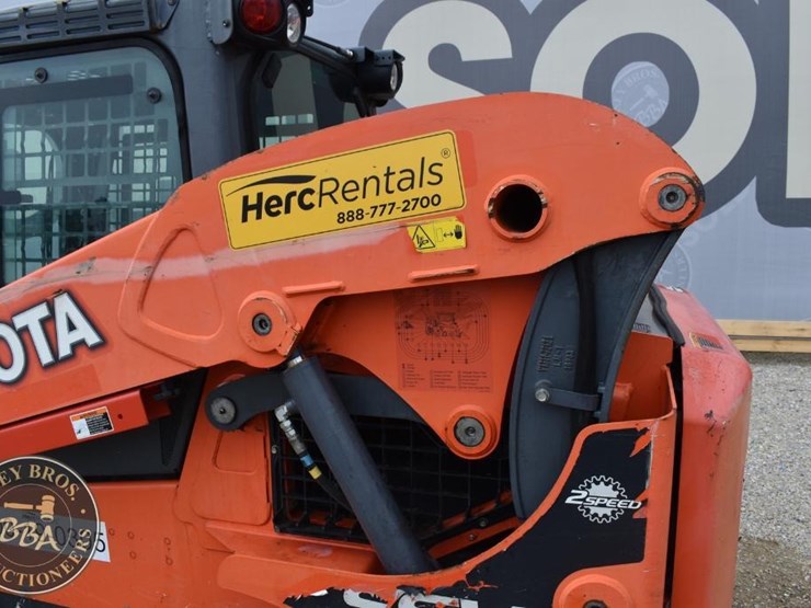 2017-kubota-ssv65-image-37
