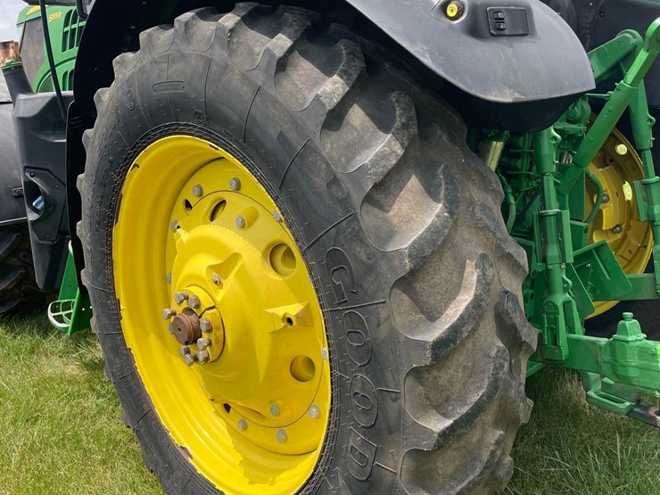 2015-john-deere-6155r-image-7