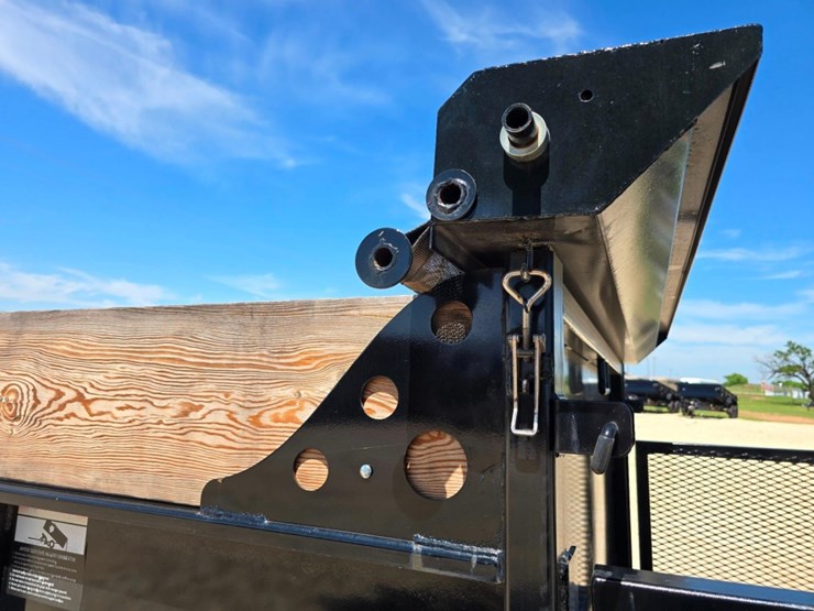 2024-bcl-fabrication-landscape-dump-trailer---heavy-duty-utility-trailer-for-mulch-debris-hauling-image-36