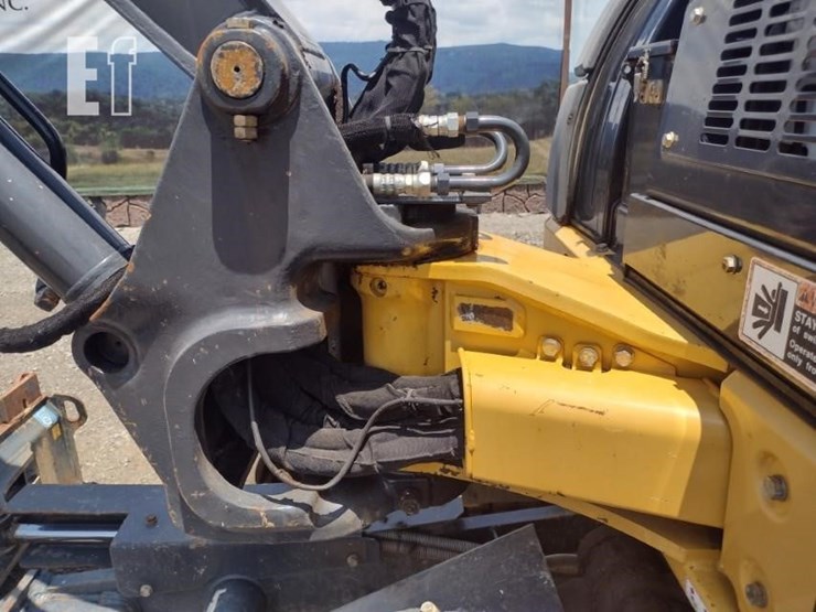 2017-deere-50g-image-25