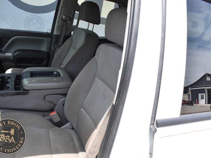 2017-chevrolet-silverado-1500-image-28