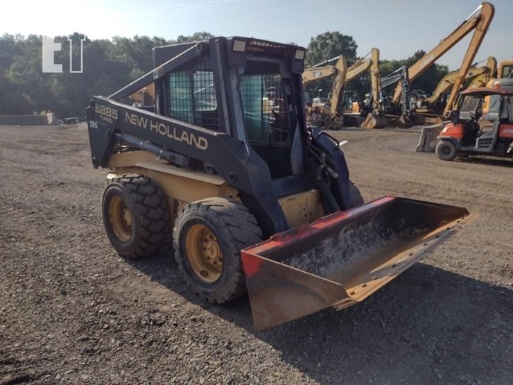 new-holland-lx885-image-26