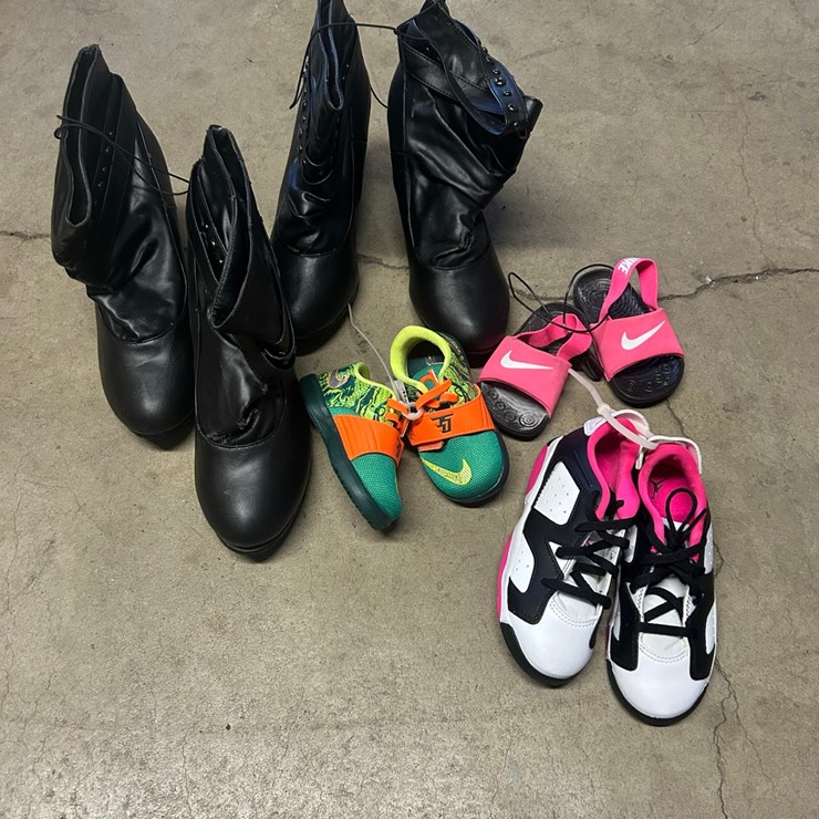 LOT#-812-WOMEN'S & CHILDREN SHOES