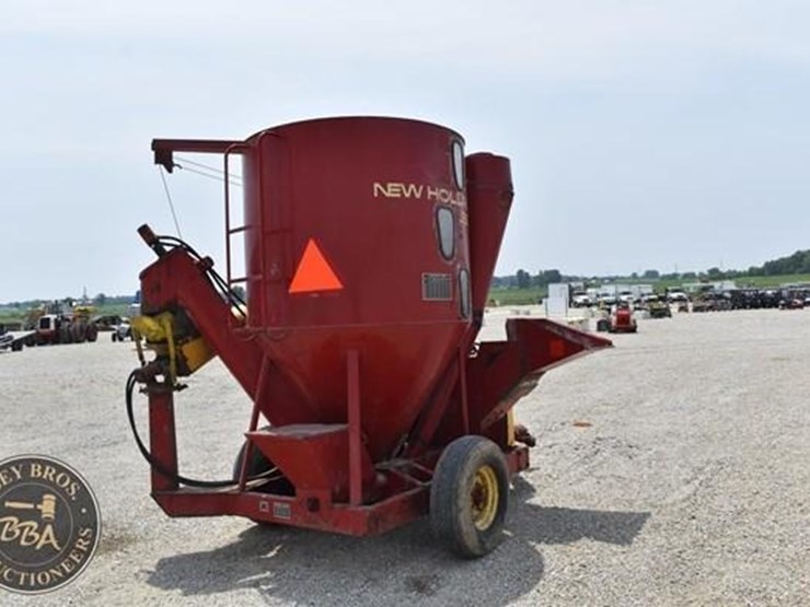 new-holland-353-image-14