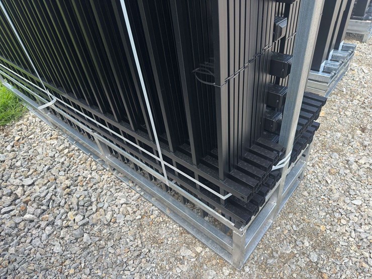 kj-powder-coated-steel-site-fence-10-x-7-ft-image-4