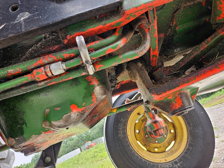 john-deere-2240-image-30