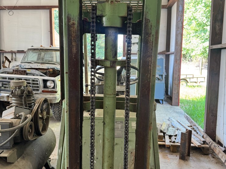 clark-fork-lift-image-6