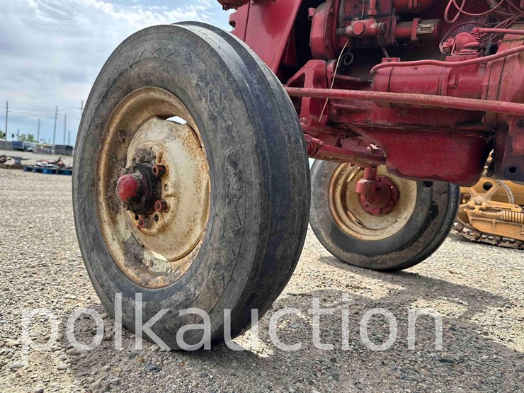 10663---ih-b-250-diesel-(sn#-20883)-image-4