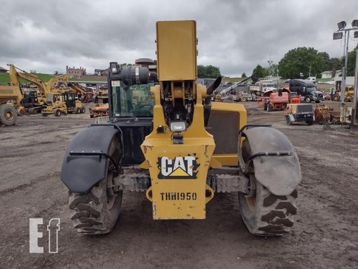 2015-caterpillar-tl943c-image-4