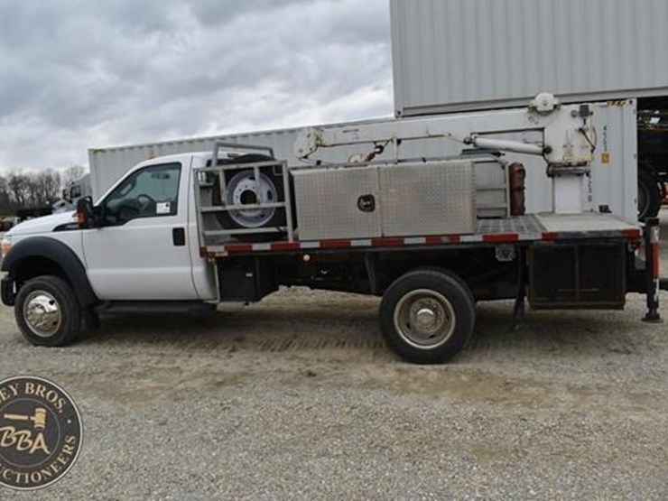 2013-ford-f550-image-9