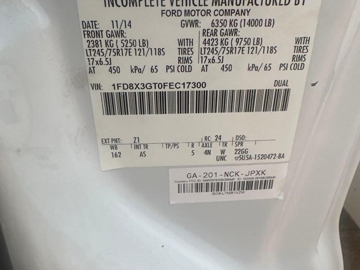 2015-ford-f350-image-21
