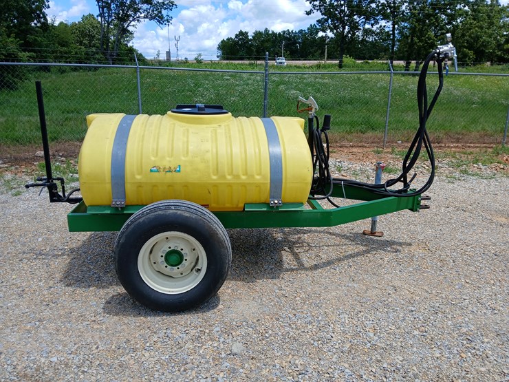 #20861-•-300-gallon-pull-type-sprayer-[pump-missing]-image-6