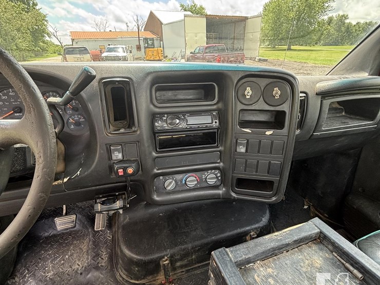 2005-gmc-c4500-wilson825-s1-image-19