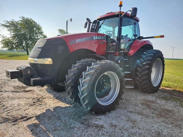 2012-case-ih-magnum-260-image-1