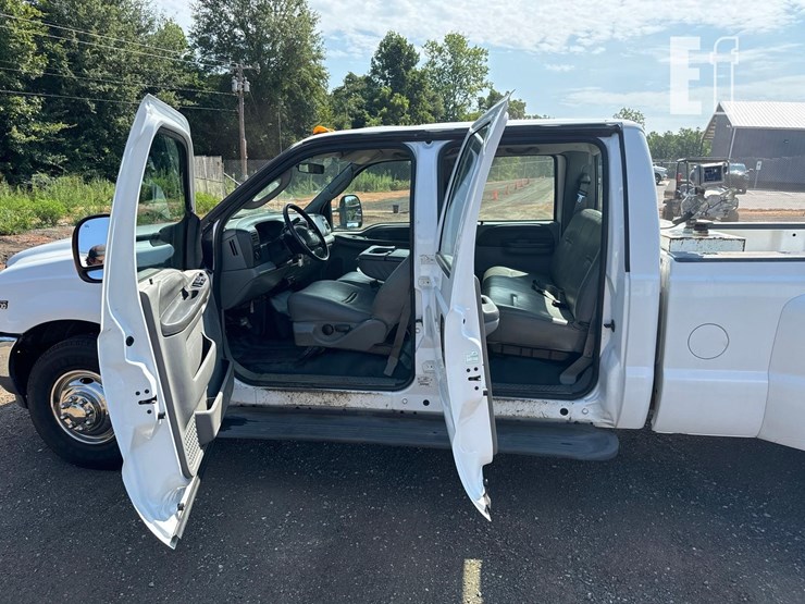 2004-ford-f350-image-8