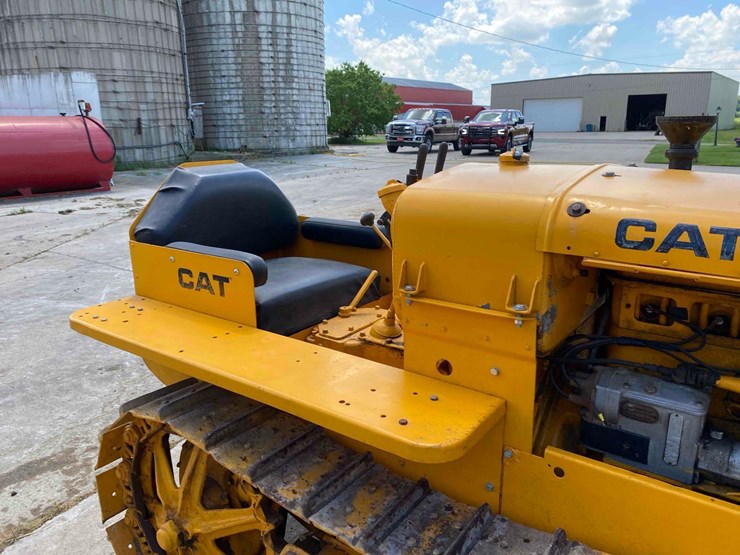 caterpillar-22-ag-crawler-image-15