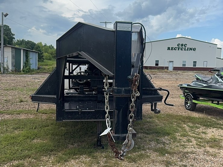 20-foot-gooseneck-with-pressure-wash-equipment-image-2