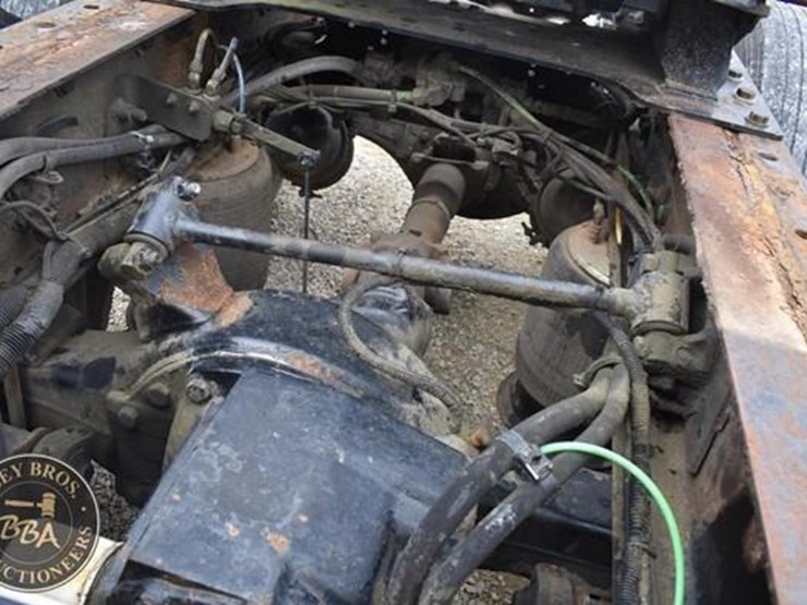 2002-freightliner-century-112-image-21