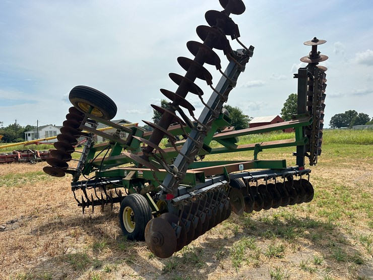 john-deere-630-image-4