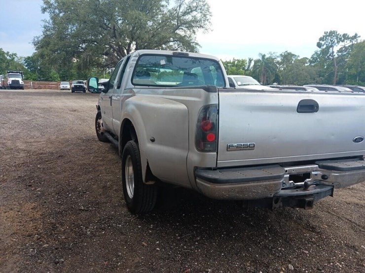 2006-ford-f350-image-5