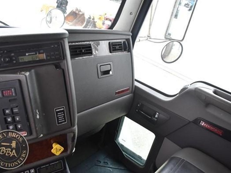 2008-kenworth-t300-image-74