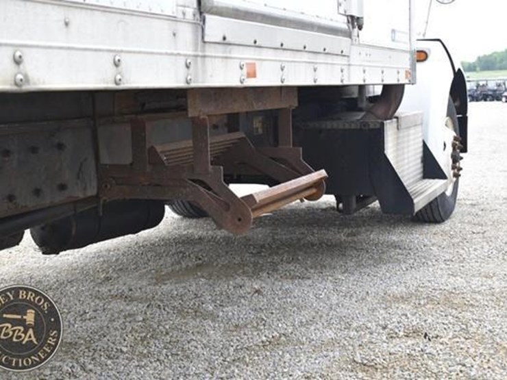 2008-kenworth-t300-image-48