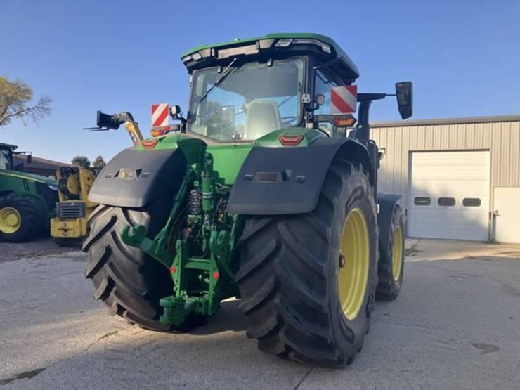 2023-john-deere-8r-410-image-16