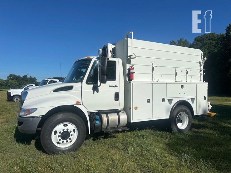 2019-international-durastar-4300-image-1