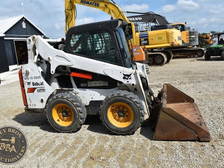 2017-bobcat-s570-image-21