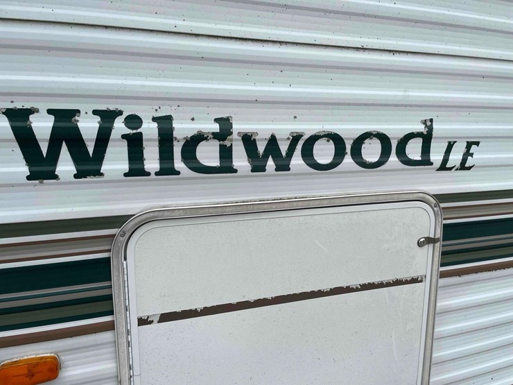 2005-wildwood-le-camper-image-7