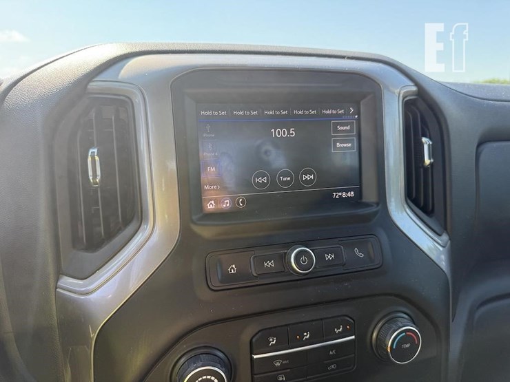 2020-chevrolet-2500-image-11