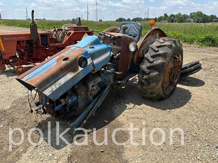 ford-3000-image-3