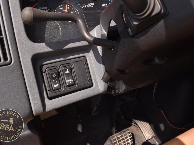 2006-international-durastar-4300-image-54