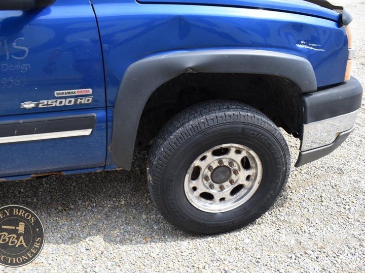 2003-chevrolet-silverado-2500-image-25