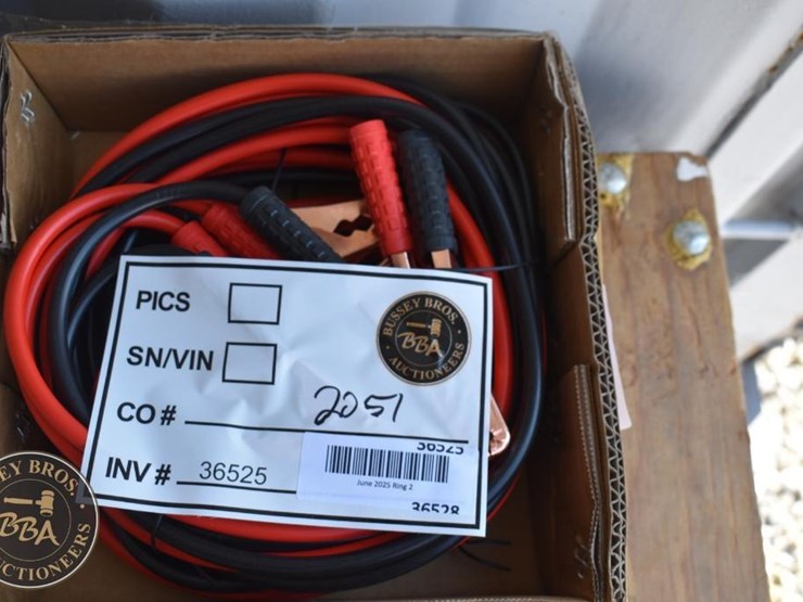 future-light-duty-jumper-cables-36525-image-1