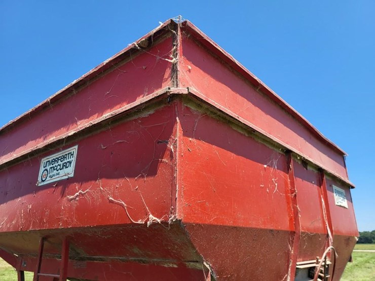 unverferth-mccurdy-350-hopper-wagon-w/running-gear-image-34