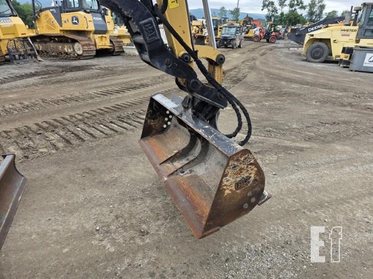 caterpillar-304-image-3