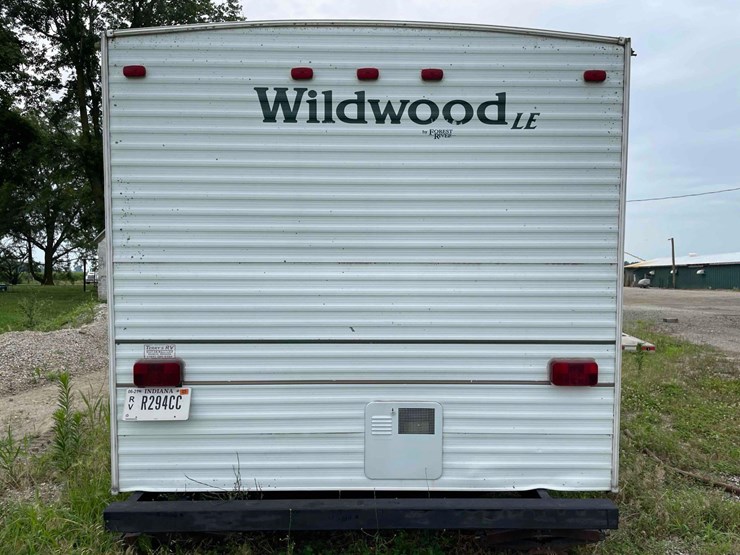 2005-wildwood-le-camper-image-14