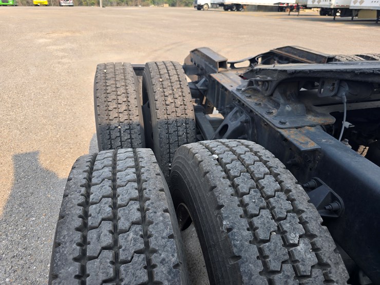 2019-peterbilt-579-image-108