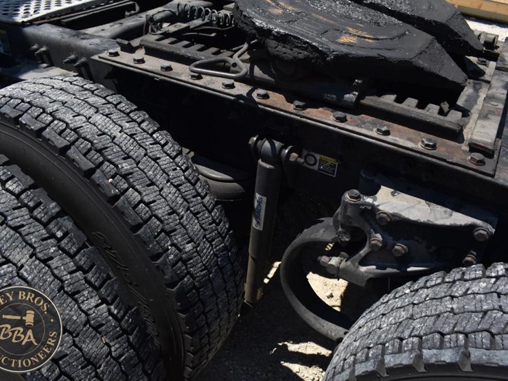 2011-kenworth-t660-image-49