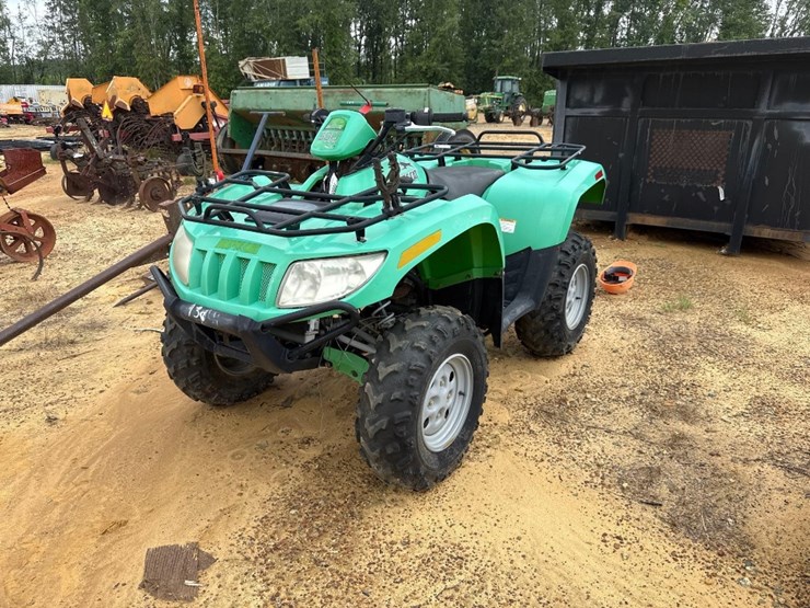 130---2009-artic-cat-550-fuel-injected-4-wheeler-image-2