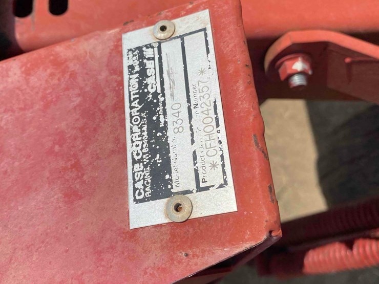 case-ih-8340-image-40