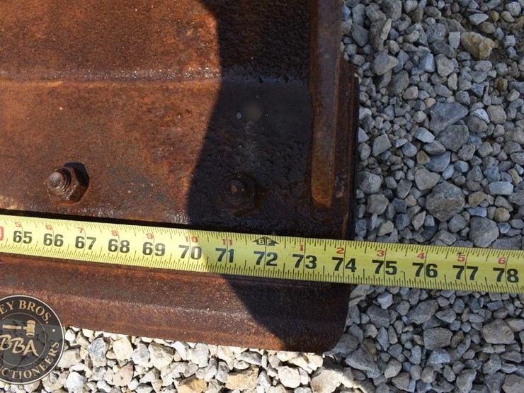 2015-caterpillar-272d2-image-24