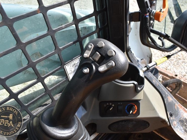 2017-bobcat-s570-image-42